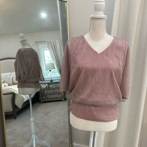 Beautiful dusty rose blouse